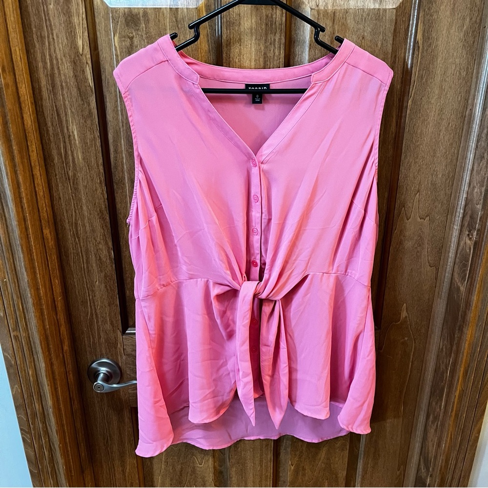 Women’s Torrid Sleeveless Blouse with Ties Pink 0X